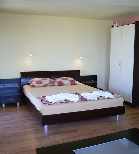 Hawaii Hotel Lozenets